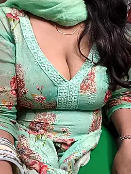 Snapshot of Anamika_Kapoor chatting on 29, 9, 2025 Anamika Kapoor online show from 29, 9, 2025