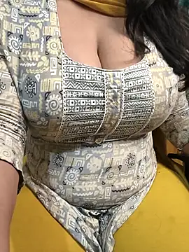 Snapshot of Anamika_Kapoor chatting on 11, 10, 2025 Anamika Kapoor online show from 11, 10, 2025