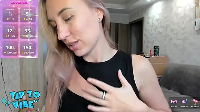 lady Nati online show from 13, 12, 2024