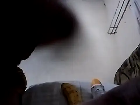 hugecrksam online show from 28, 2, 2026