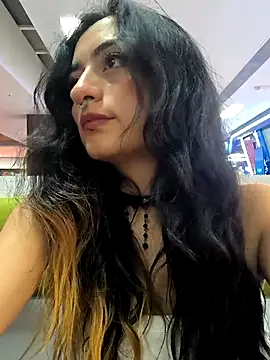 Lila Desiree online show from 21, 2, 2025