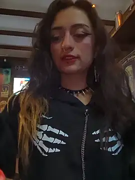 Lila Desiree online show from 24, 2, 2025