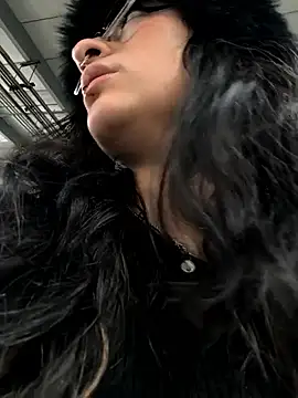 Lila Desiree online show from 7, 10, 2025