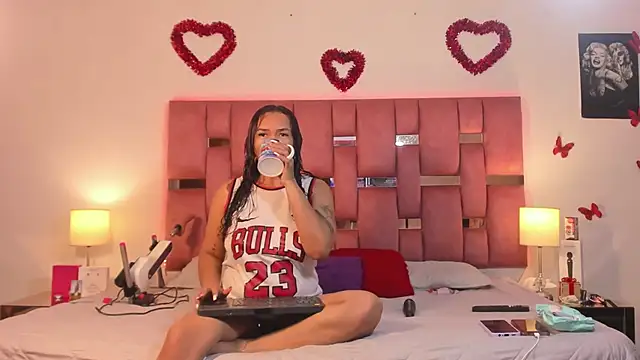 Snapshot of Betzabeth-Miller chatting on 30, 11, 2025 Betzabeth-Miller online show from 30, 11, 2025