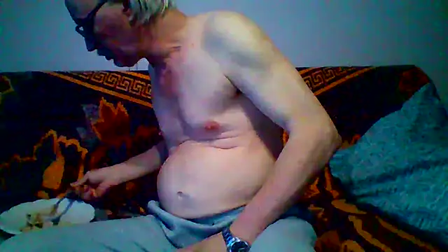 Snapshot of loverboyxxx69 chatting on 21, 4, 2026 loverboyxxx69 online show from 21, 4, 2026
