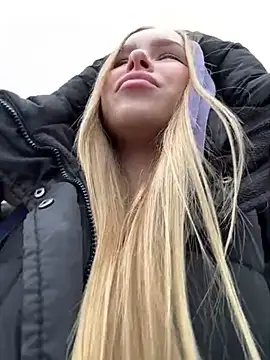 Snapshot of mur_girl chatting on 2, 3, 2025 mur girl online show from 2, 3, 2025