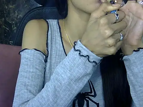 Snapshot of MAAYRA_09 chatting on 1, 2, 2025 MAAYRA 09 online show from 1, 2, 2025