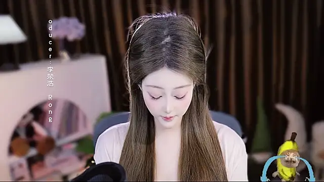 Arwyn-rr online show from 13, 4, 2026