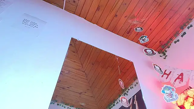 Snapshot of Naia_x chatting on 29, 10, 2025 Naia x online show from 29, 10, 2025