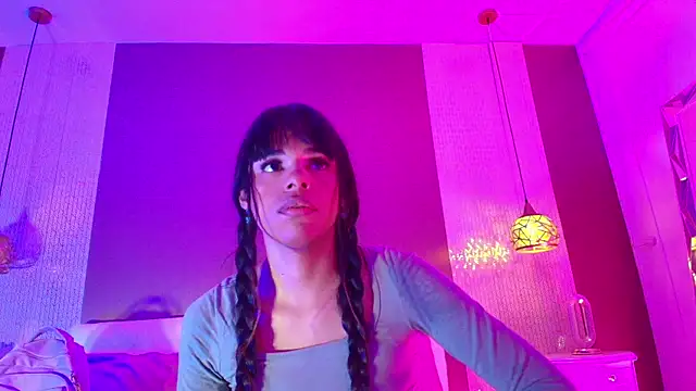 Snapshot of DannaDooll99 chatting on 5, 4, 2026 DannaDooll99 online show from 5, 4, 2026