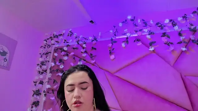 Victoria Rossy online show from 29, 10, 2025