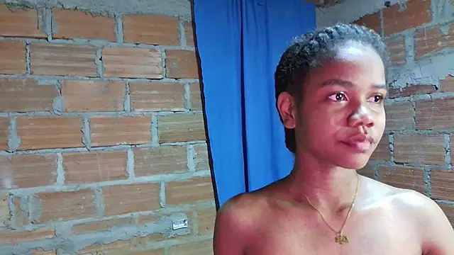 Snapshot of Luciia_cute chatting on 27, 11, 2025 Luciia cute online show from 27, 11, 2025