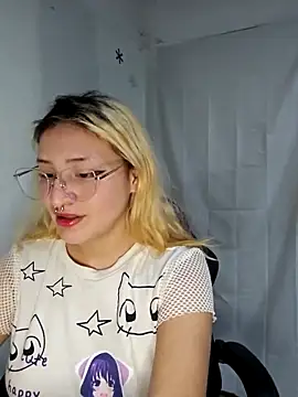 Snapshot of sadnessgyall chatting on 23, 3, 2025 sadnessgyall online show from 23, 3, 2025