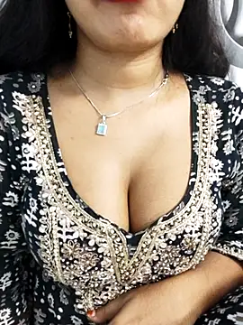 Snapshot of Sania-Love chatting on 18, 10, 2025 Sania-Love online show from 18, 10, 2025