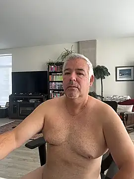 Snapshot of aarosteev2 chatting on 7, 10, 2025 aarosteev2 online show from 7, 10, 2025