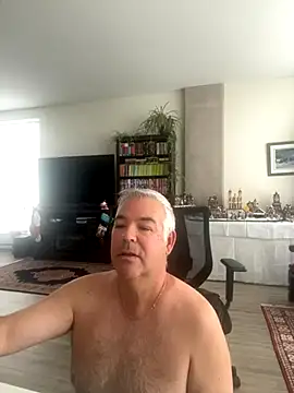 Snapshot of aarosteev2 chatting on 1, 12, 2025 aarosteev2 online show from 1, 12, 2025