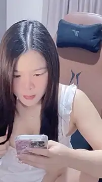 nenechuchu online show from 3, 10, 2025