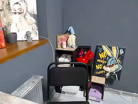 Snapshot of felicity_gold chatting on 3, 12, 2025 felicity gold online show from 3, 12, 2025