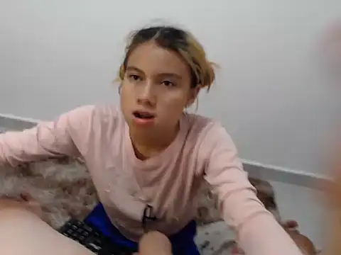 Naomi991 online show from 10, 1, 2025