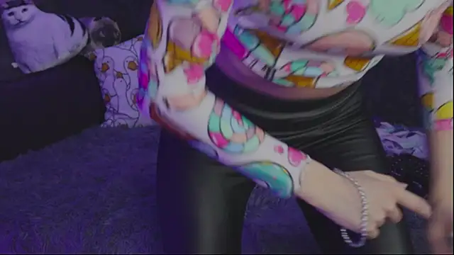 Snapshot of Kathleen_Meow chatting on 14, 2, 2025 Kathleen Meow online show from 14, 2, 2025