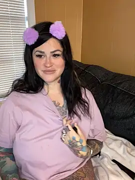Snapshot of TexasTattooedHouseWife chatting on 20, 2, 2025 TexasTattooedHouseWife online show from 20, 2, 2025