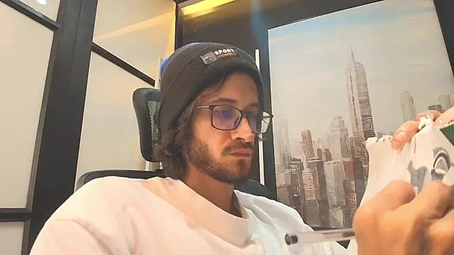 Loggan donnelly online show from 13, 3, 2025