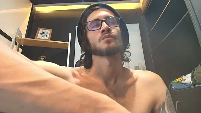 Loggan donnelly online show from 14, 3, 2025