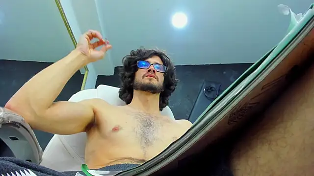 Loggan donnelly online show from 20, 3, 2025