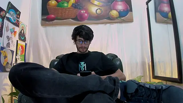 Snapshot of Loggan_donnelly chatting on 23, 4, 2026 Loggan donnelly online show from 23, 4, 2026