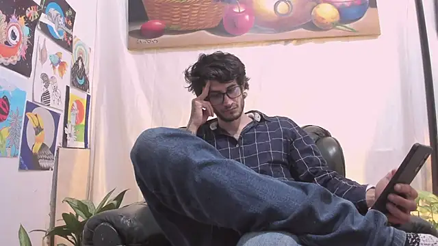 Snapshot of Loggan_donnelly chatting on 30, 4, 2026 Loggan donnelly online show from 30, 4, 2026