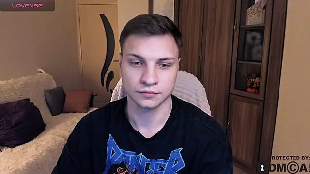 Snapshot of handsome_guy01 chatting on 5, 11, 2025 handsome guy01 online show from 5, 11, 2025