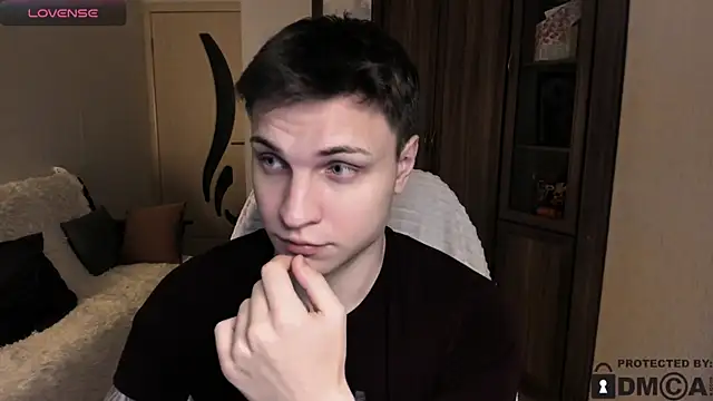 Snapshot of handsome_guy01 chatting on 13, 11, 2025 handsome guy01 online show from 13, 11, 2025