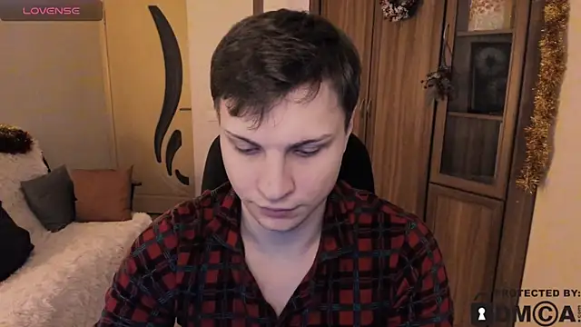 Snapshot of handsome_guy01 chatting on 15, 12, 2025 handsome guy01 online show from 15, 12, 2025