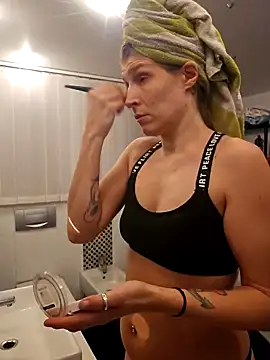 Lenchen  online show from 24, 2, 2025