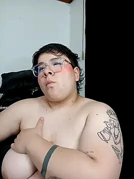 Snapshot of amalia_love chatting on 13, 12, 2024 amalia love online show from 13, 12, 2024