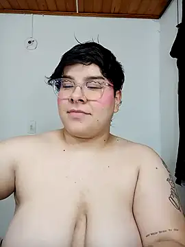 Snapshot of amalia_love chatting on 19, 12, 2024 amalia love online show from 19, 12, 2024