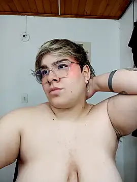 Snapshot of amalia_love chatting on 11, 1, 2025 amalia love online show from 11, 1, 2025