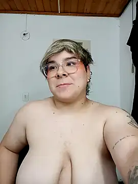 Snapshot of amalia_love chatting on 12, 1, 2025 amalia love online show from 12, 1, 2025