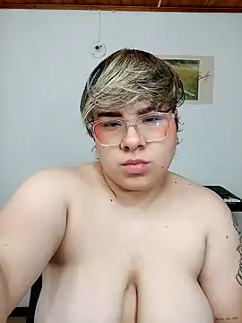 Snapshot of amalia_love chatting on 26, 1, 2025 amalia love online show from 26, 1, 2025