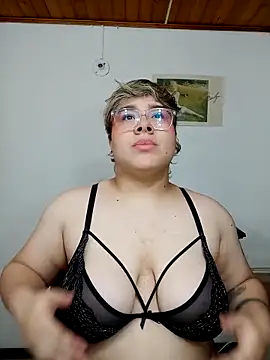 Snapshot of amalia_love chatting on 22, 2, 2025 amalia love online show from 22, 2, 2025