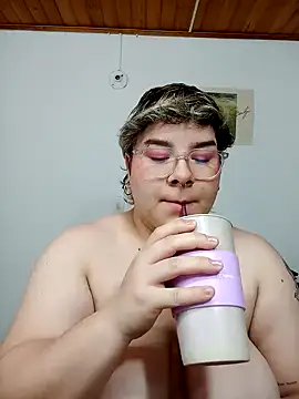 Snapshot of amalia_love chatting on 23, 3, 2025 amalia love online show from 23, 3, 2025