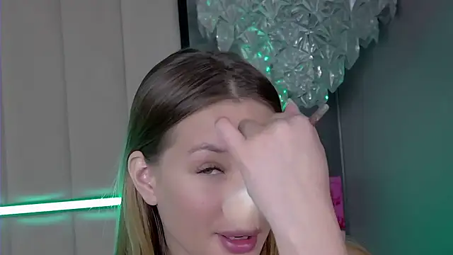 ViolaFlirt online show from 1, 2, 2025