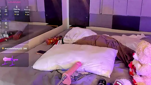 BritannyClaire online show from 9, 10, 2025