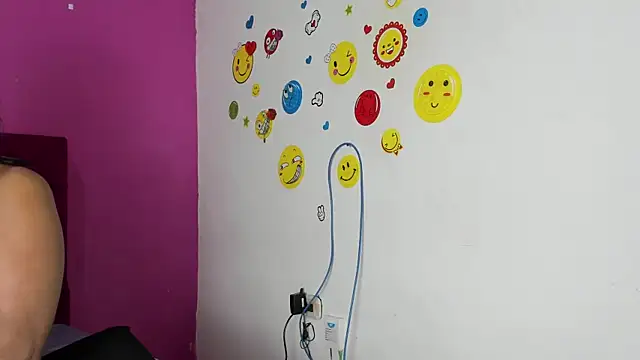 tiffany Bitch online show from 3, 2, 2025