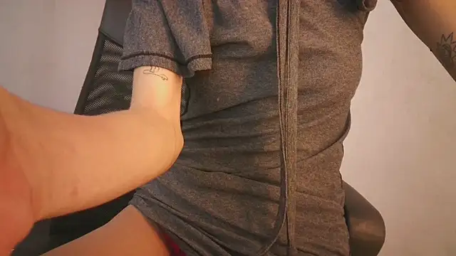 Snapshot of Aurora_ath chatting on 15, 12, 2024 Aurora ath online show from 15, 12, 2024