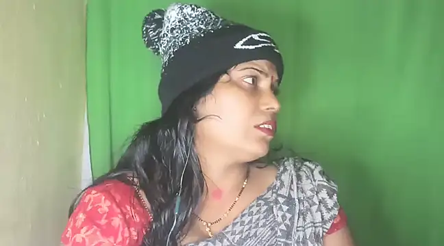 Snapshot of mamoni91 chatting on 31, 12, 2024 mamoni91 online show from 31, 12, 2024