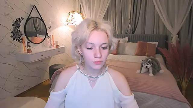 VelvetVixen155 online show from 6, 12, 2024