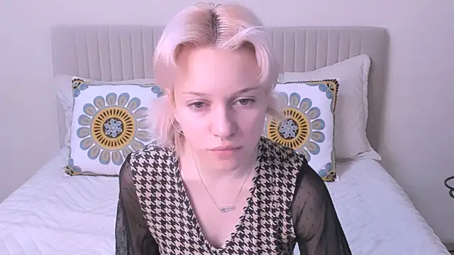 VelvetVixen155 online show from 28, 1, 2025