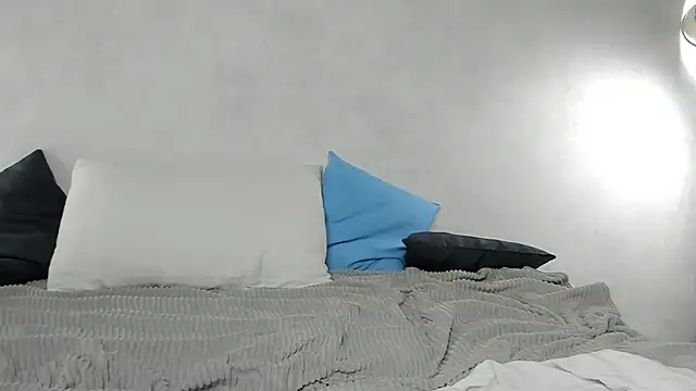 Snapshot of EngelFugler chatting on 11, 1, 2025 EngelFugler online show from 11, 1, 2025