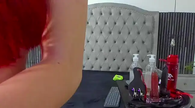 danna flame online show from 6, 3, 2025